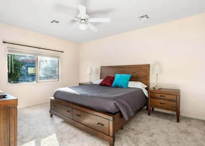 Luxury 3 Bedroom Office Den * Fountain Hills