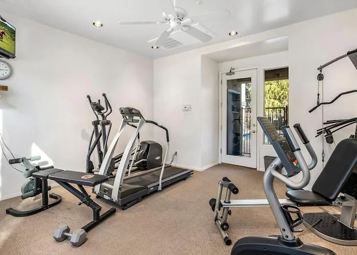 Luxury 3 Bedroom Office Den